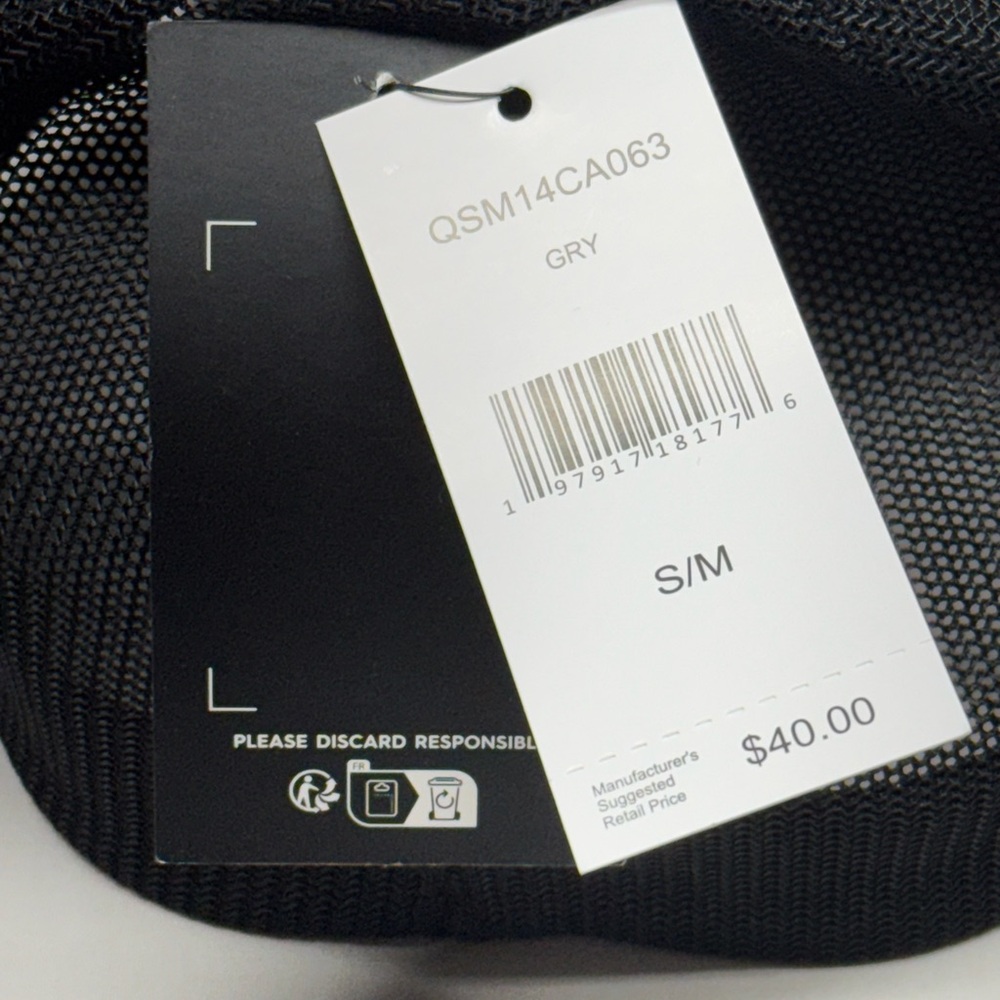 Quicksilver fitted hat - Picture 4 of 4